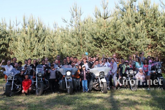 В социальный центр «Паруса надежды» снова приехали байкеры мотоклуба «RoadWarriors MCC»