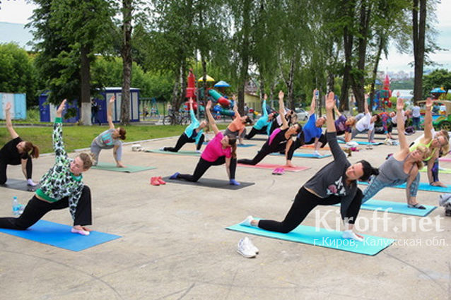 День йоги в Калуге становится популярным праздником спорта