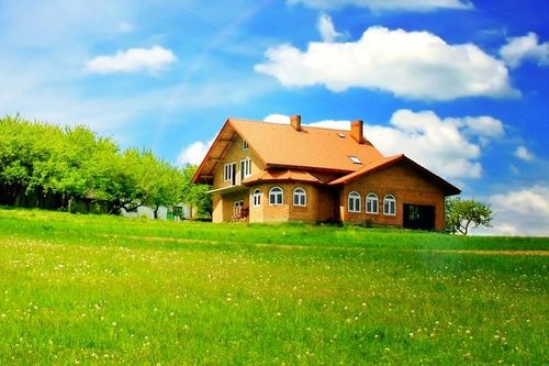 Рубрика «Самый популярный вопрос»: Нужно ли регистрировать теплицу на дачном участке?