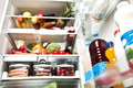 Всему свое место: как правильно хранить продукты в холодильнике